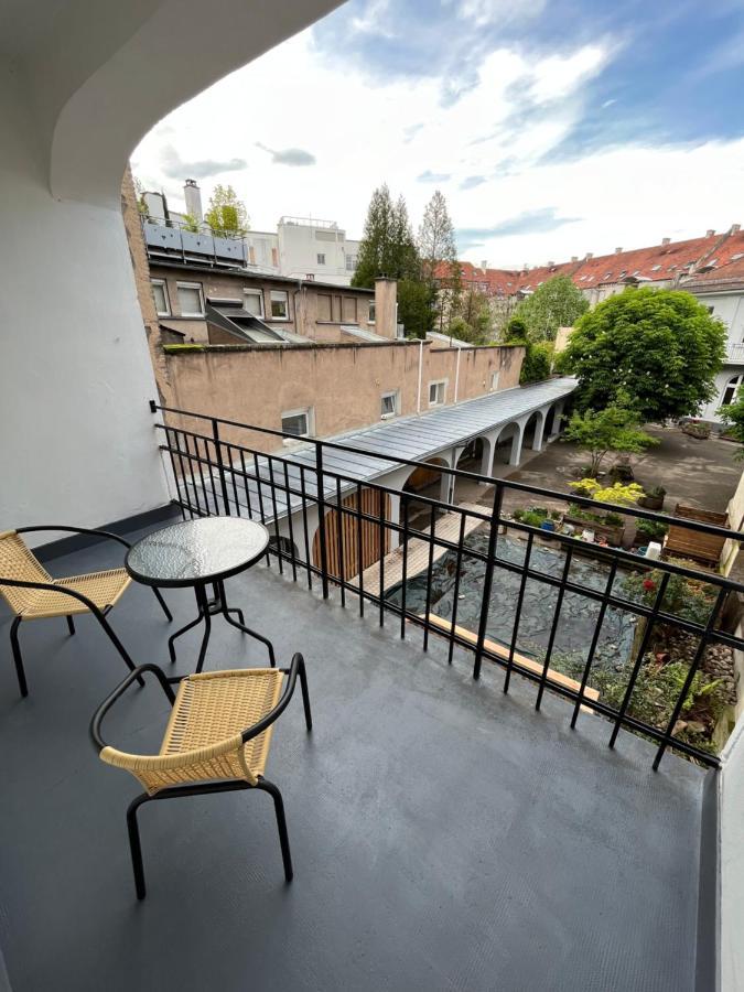 Appartement 6 Personnes Strasbourg Proche Centre Ville & Parking Luaran gambar