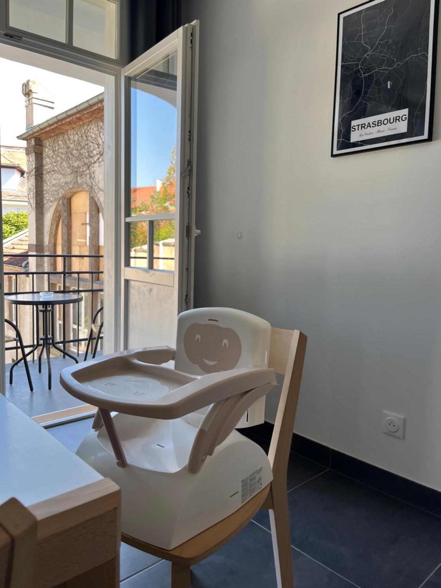Appartement 6 Personnes Strasbourg Proche Centre Ville & Parking Luaran gambar